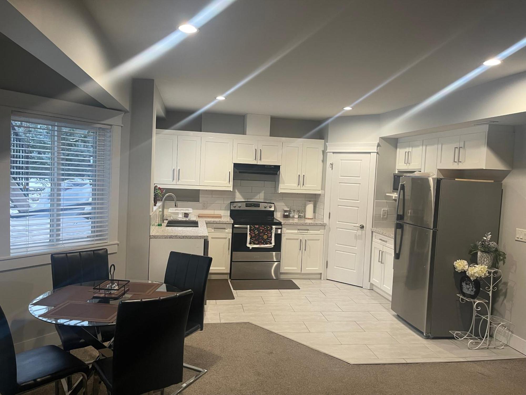 2 Bedroom Suite With Full Kitchen Revelstoke Eksteriør bilde